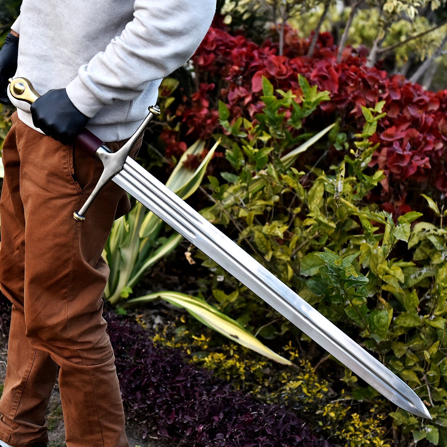 Ice – Eddard Stark’s Valyrian Steel Greatsword Replica with Display Plaque and Sheath