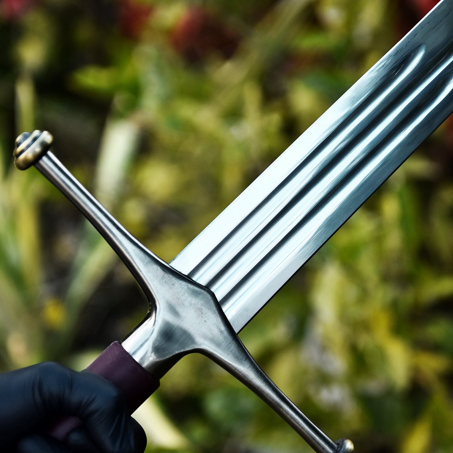 Ice – Eddard Stark’s Valyrian Steel Greatsword Replica with Display Plaque and Sheath