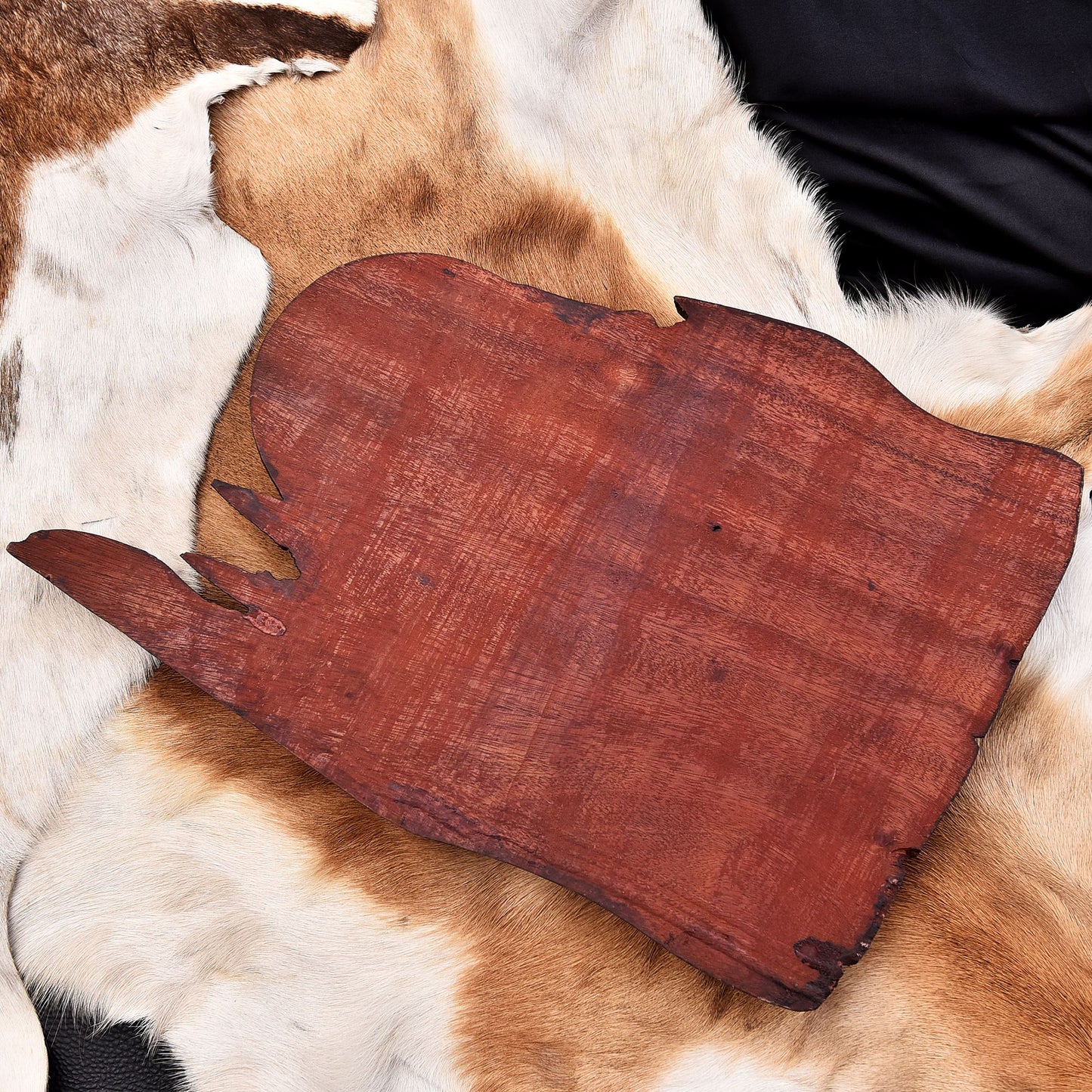 Handcrafted Wooden Wolf Shield Wall Plaque – Rustic Hunting Lodge Decor