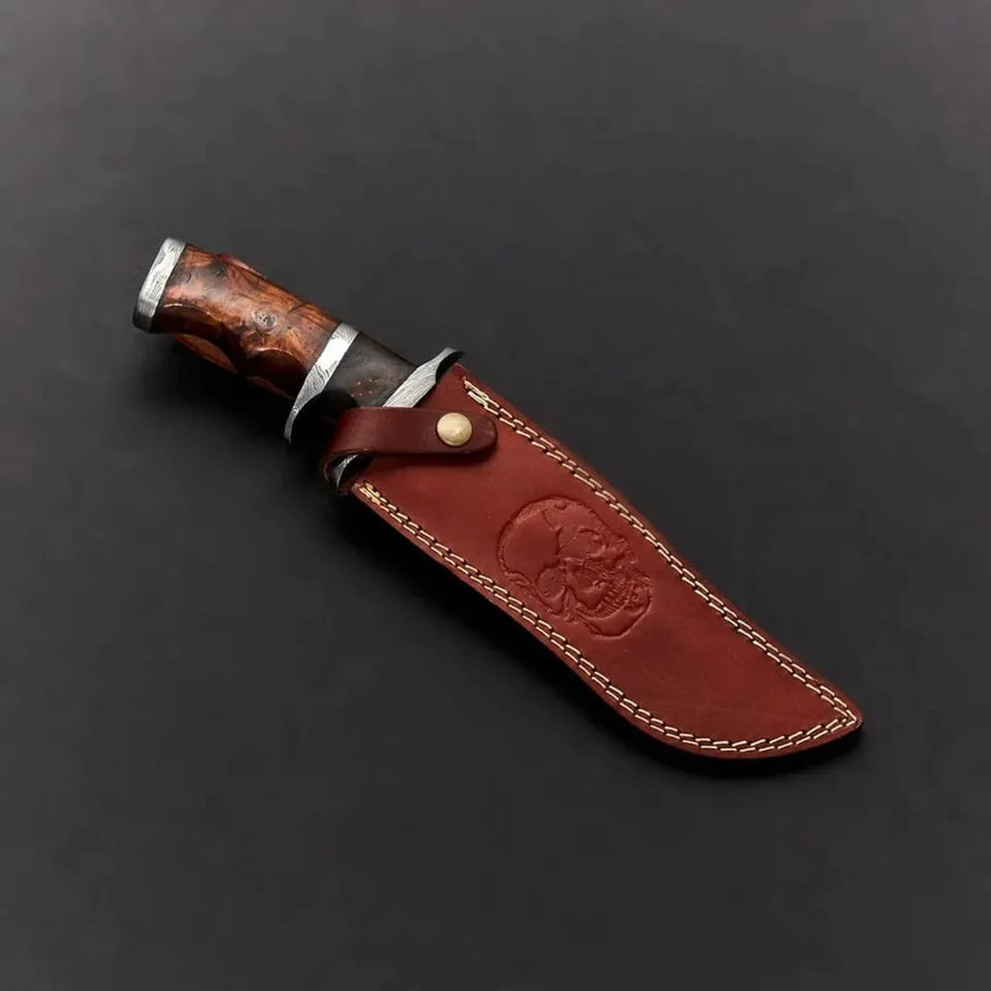 Handmade Damascus Steel Tactical Knife – Curved Clip Point Blade with Wooden Handle