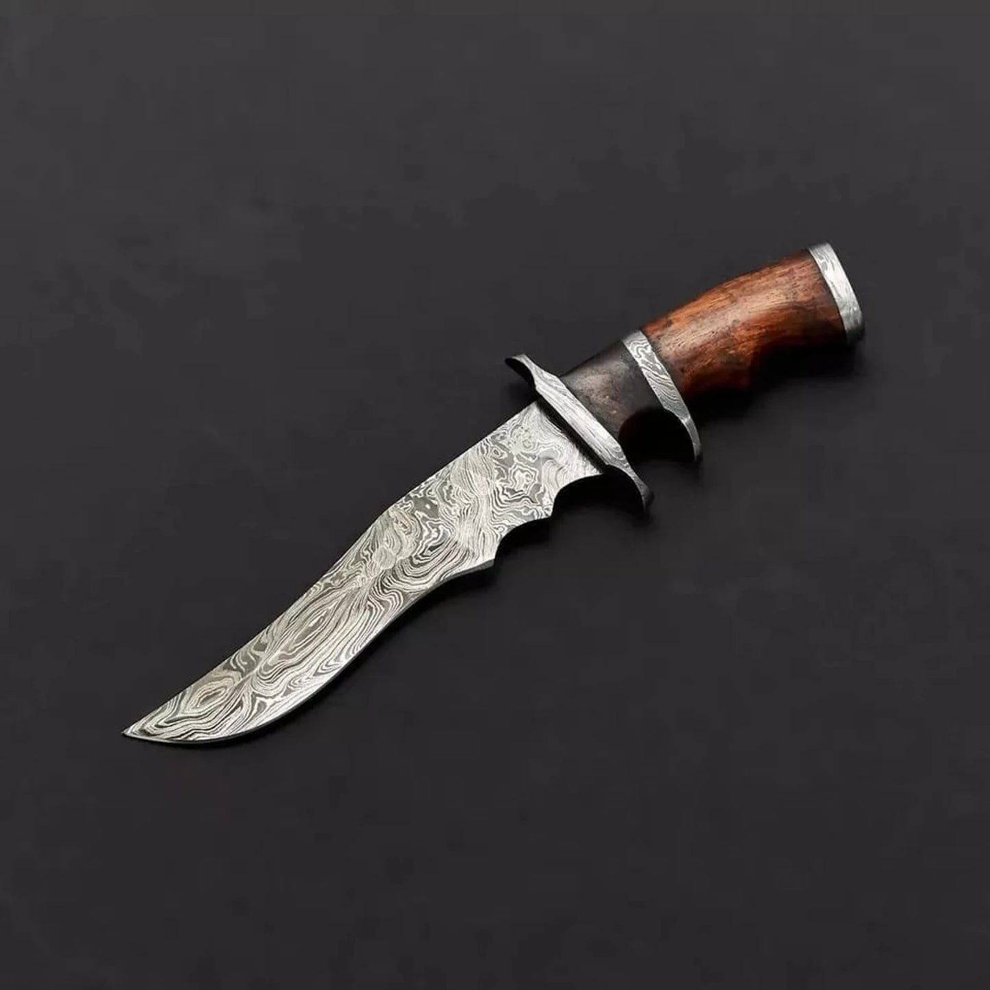 Handmade Damascus Steel Tactical Knife – Curved Clip Point Blade with Wooden Handle
