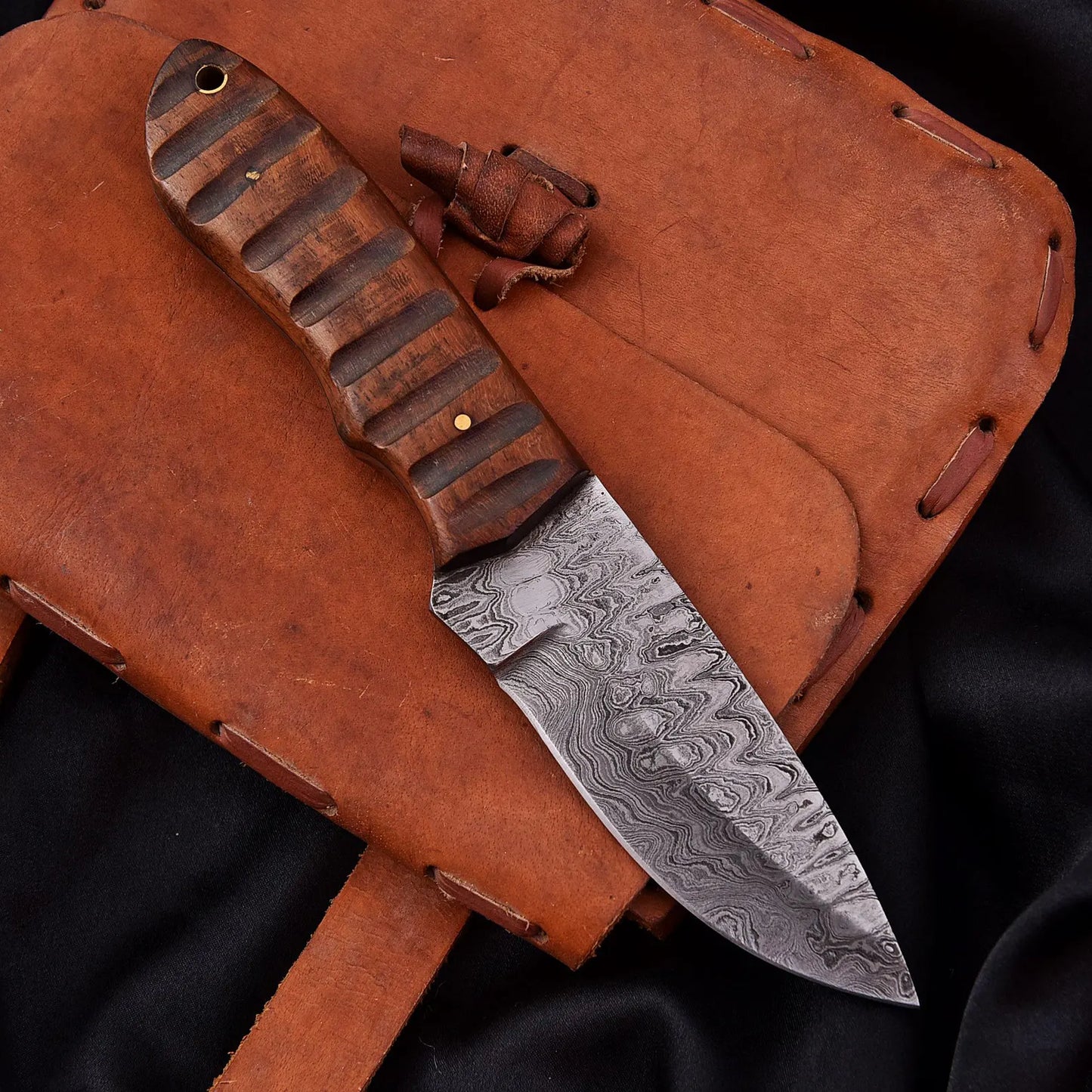 Handmade Damascus Steel Skinning Knife – Grooved Wood Handle with Leather Sheath