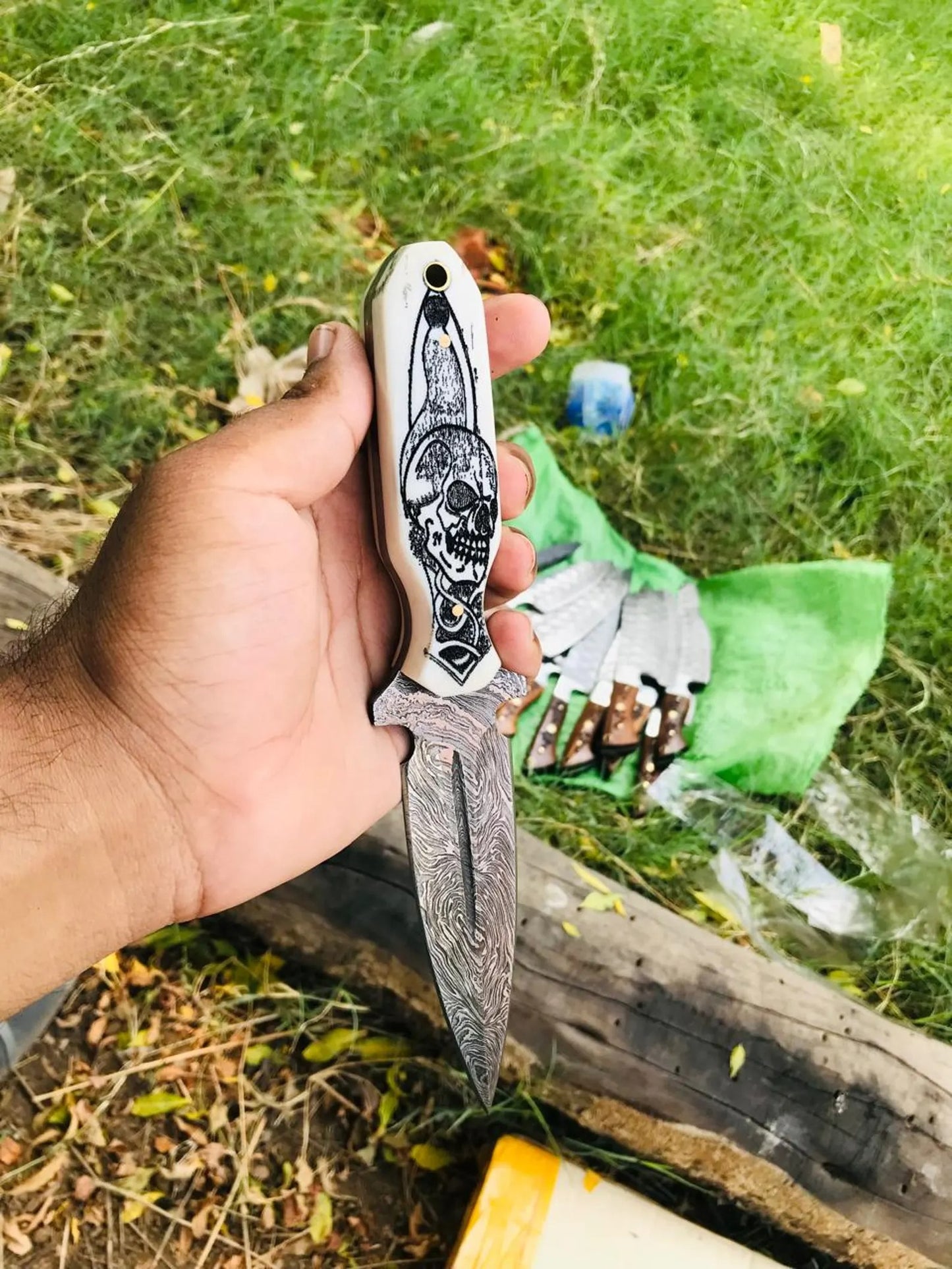 Personalized Damascus Steel Dagger – Handmade Blade with Custom Engraved Leather Sheath