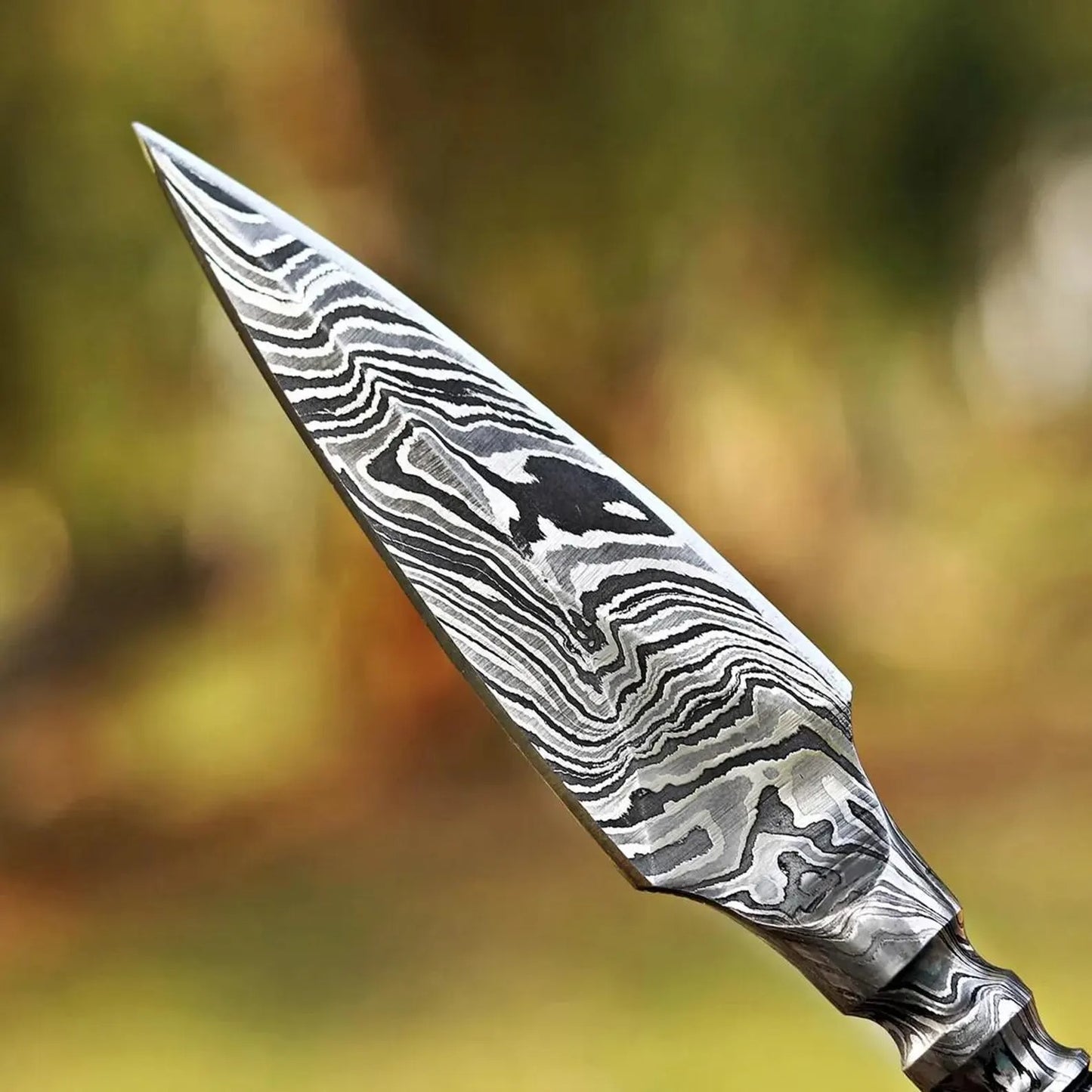 Full Damascus Steel Dagger Knife – Sculpted Blade & Twisted Handle with Leather Sheath