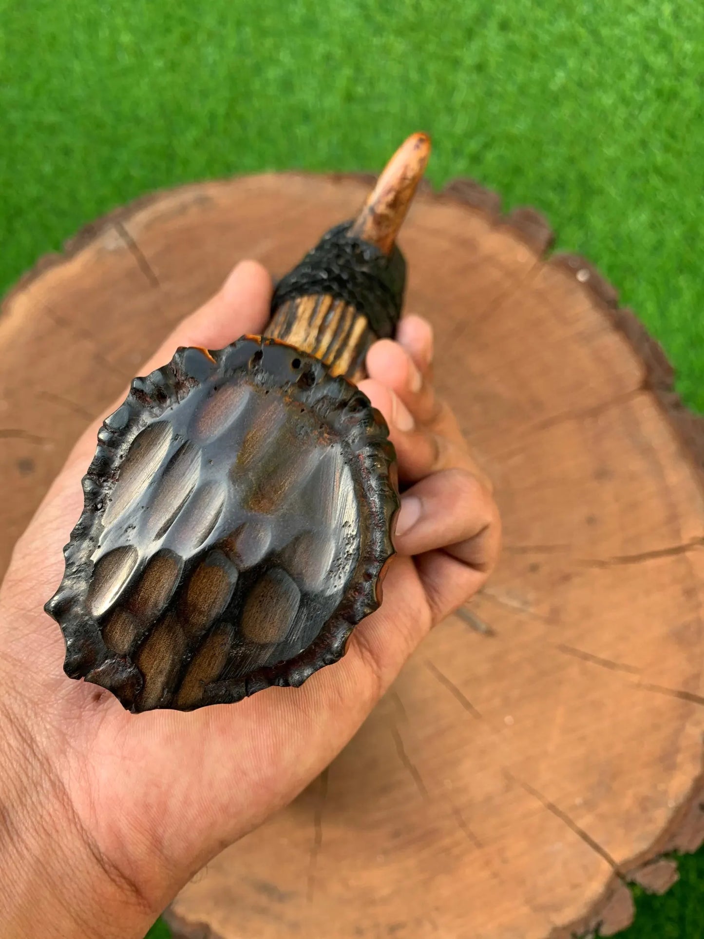 Damascus Steel Skinning Knife – Deer Antler Handle | Handmade Hunting Knife for Field Use & Collection