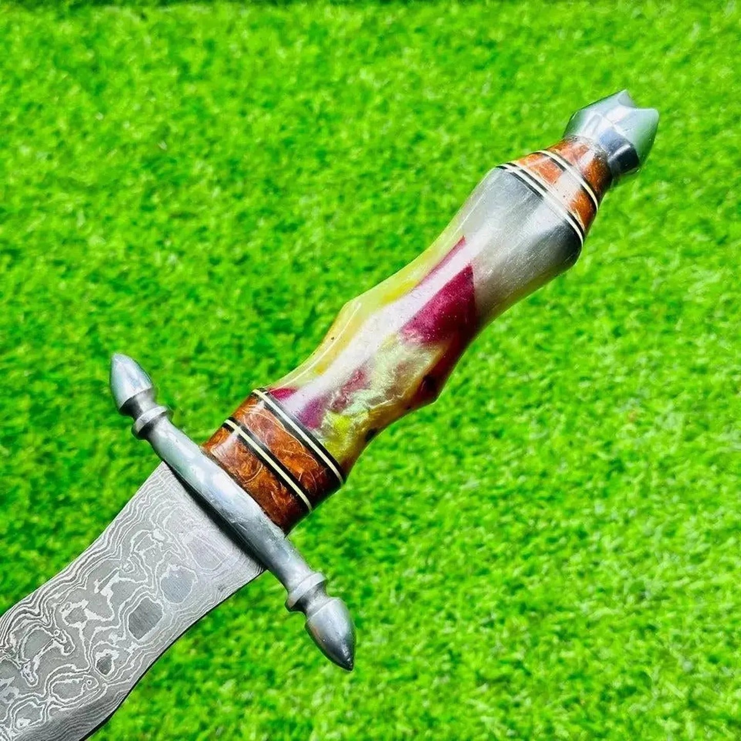 Damascus Steel Medieval Fantasy Sword – Resin Handle with Leather Sheath