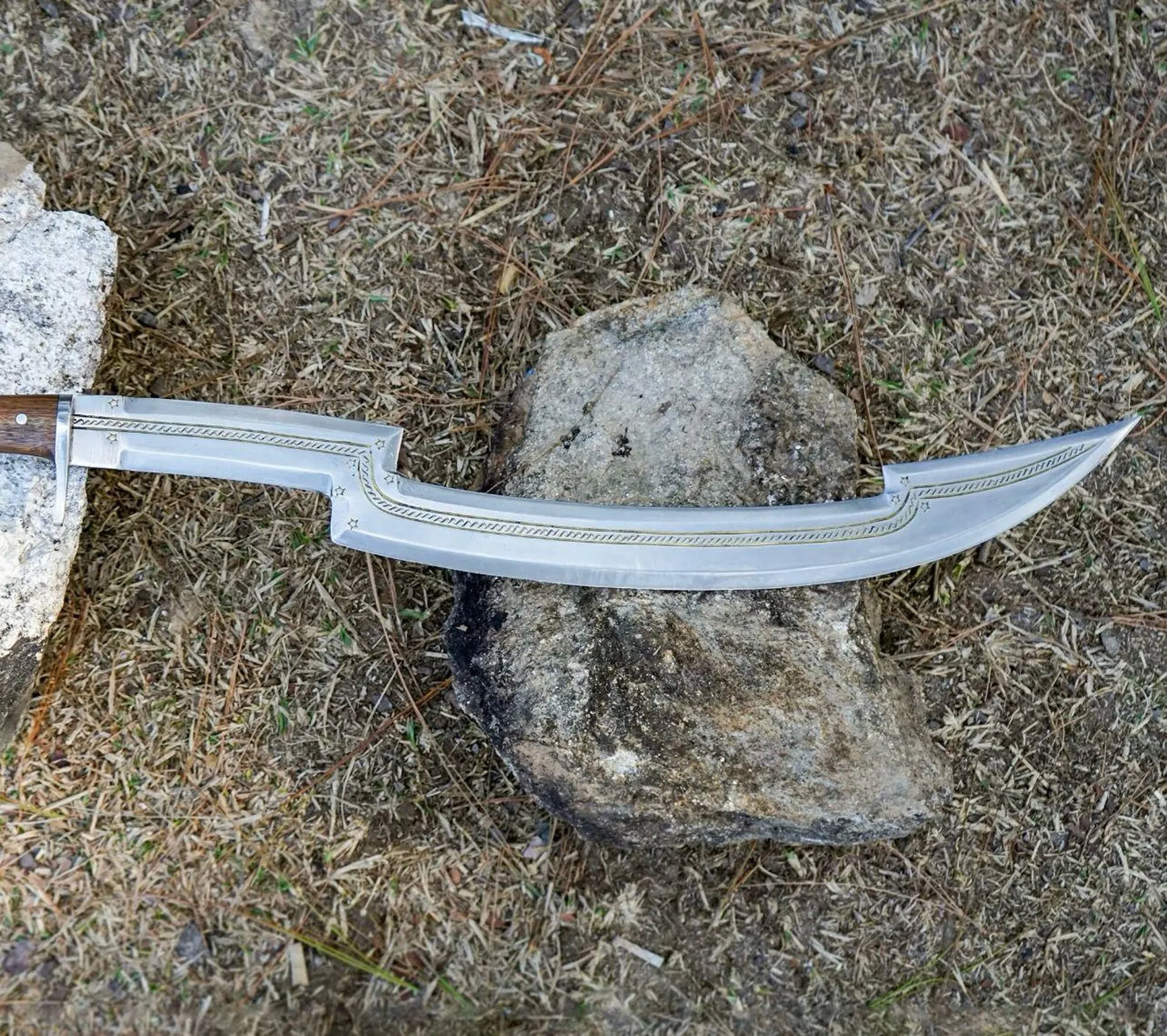 Handmade Egyptian Khopesh Sword – Curved Blade with Historic Sickle Design | Ancient Warrior Weapon