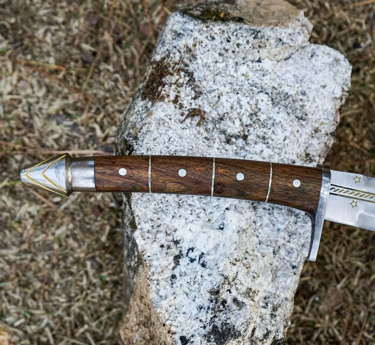 Handmade Egyptian Khopesh Sword – Curved Blade with Historic Sickle Design | Ancient Warrior Weapon