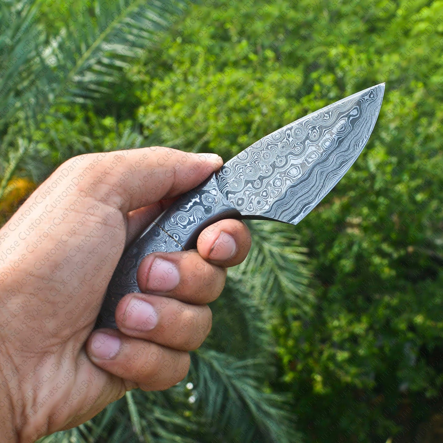 Full-Tang Damascus Steel EDC Knife – Compact Utility Blade with Custom Leather Sheath