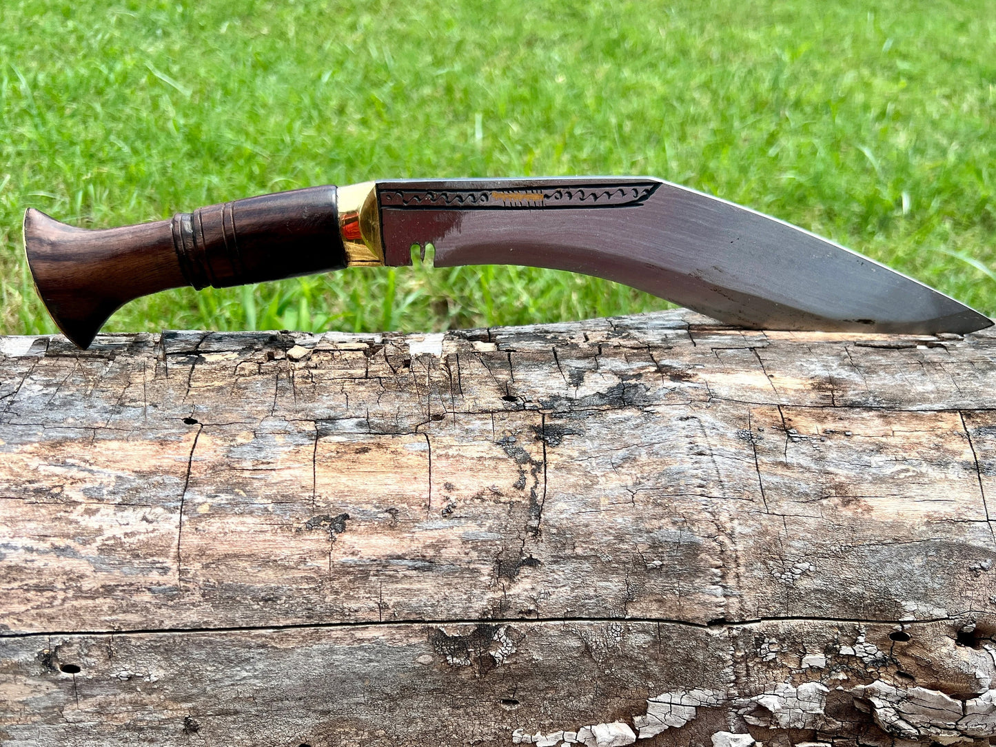 Traditional Kukri Knife with Wooden Handle and Carved Spine – Includes Sheath