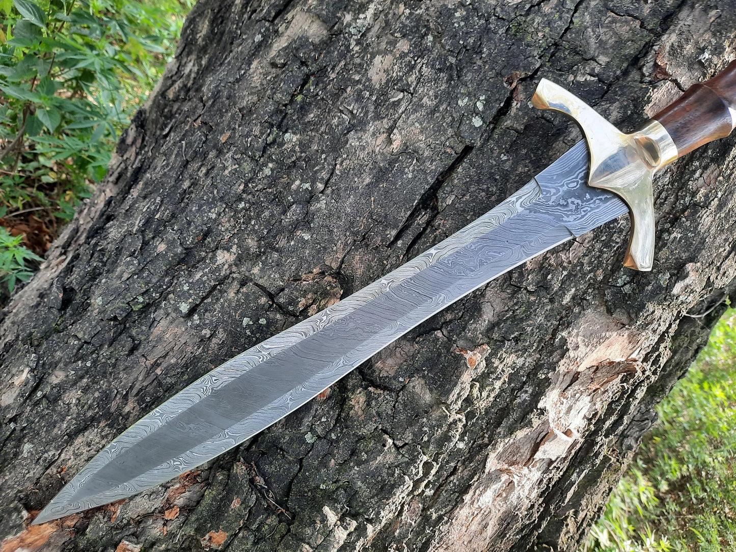 Hand-Forged Damascus Steel Viking Short Sword – Norse-Inspired Blade with Leather Sheath