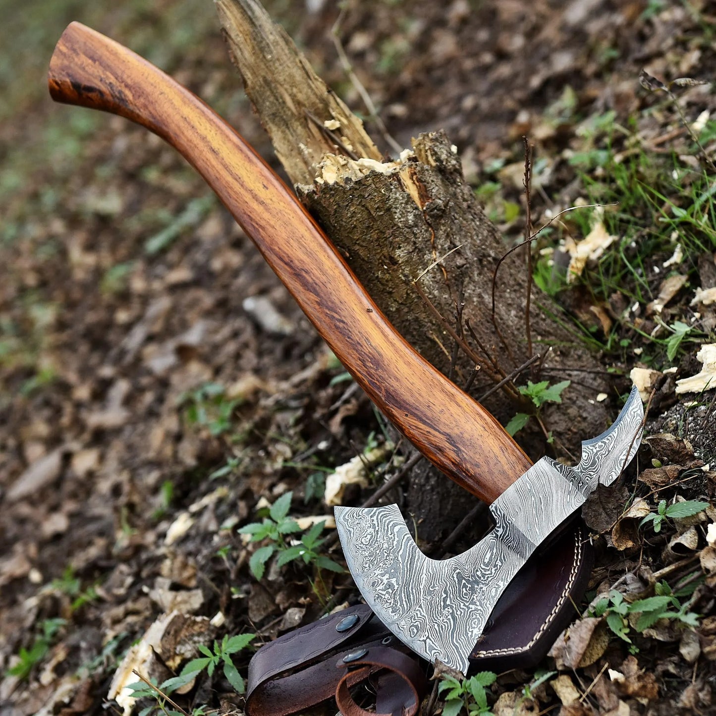 Hand-Forged Damascus Steel Axe – Custom Curved Wood Handle | Viking-Inspired Fantasy Blade