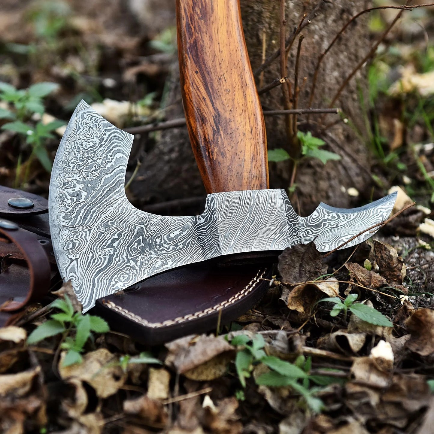 Hand-Forged Damascus Steel Axe – Custom Curved Wood Handle | Viking-Inspired Fantasy Blade