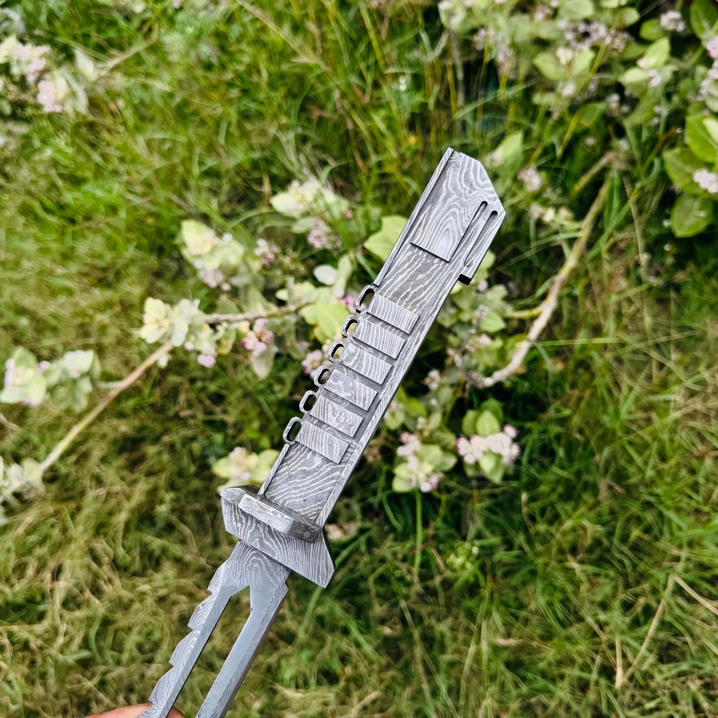 Damascus Steel Ninja Sword – Fullered Blade with Tactical Handle & Sheath