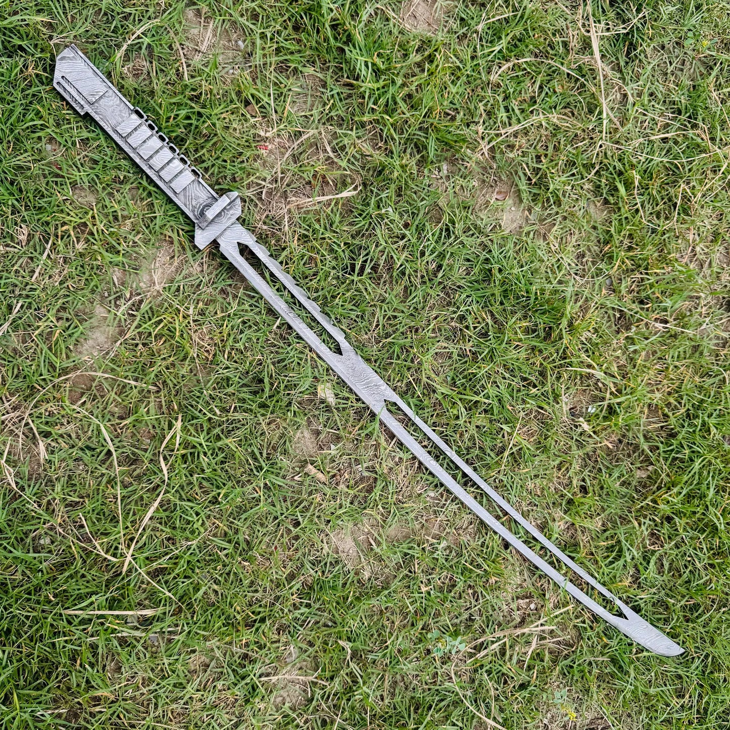 Damascus Steel Ninja Sword – Fullered Blade with Tactical Handle & Sheath