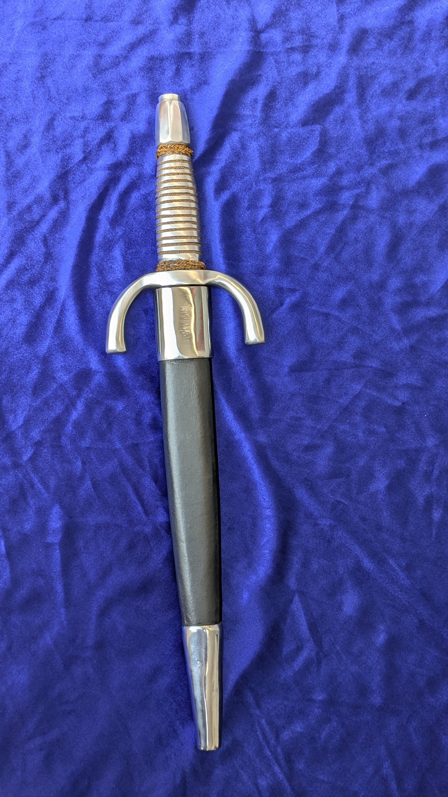 Dagger Of Jon Snow – Fully Sharp And Functional Dagger – Carbon Steel Blade With Scabbard