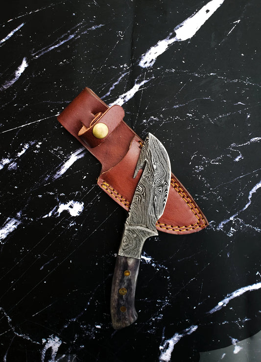 Hand-Forged Damascus Steel Gut Hook Knife – Hunting & Skinning Blade with Custom Grip
