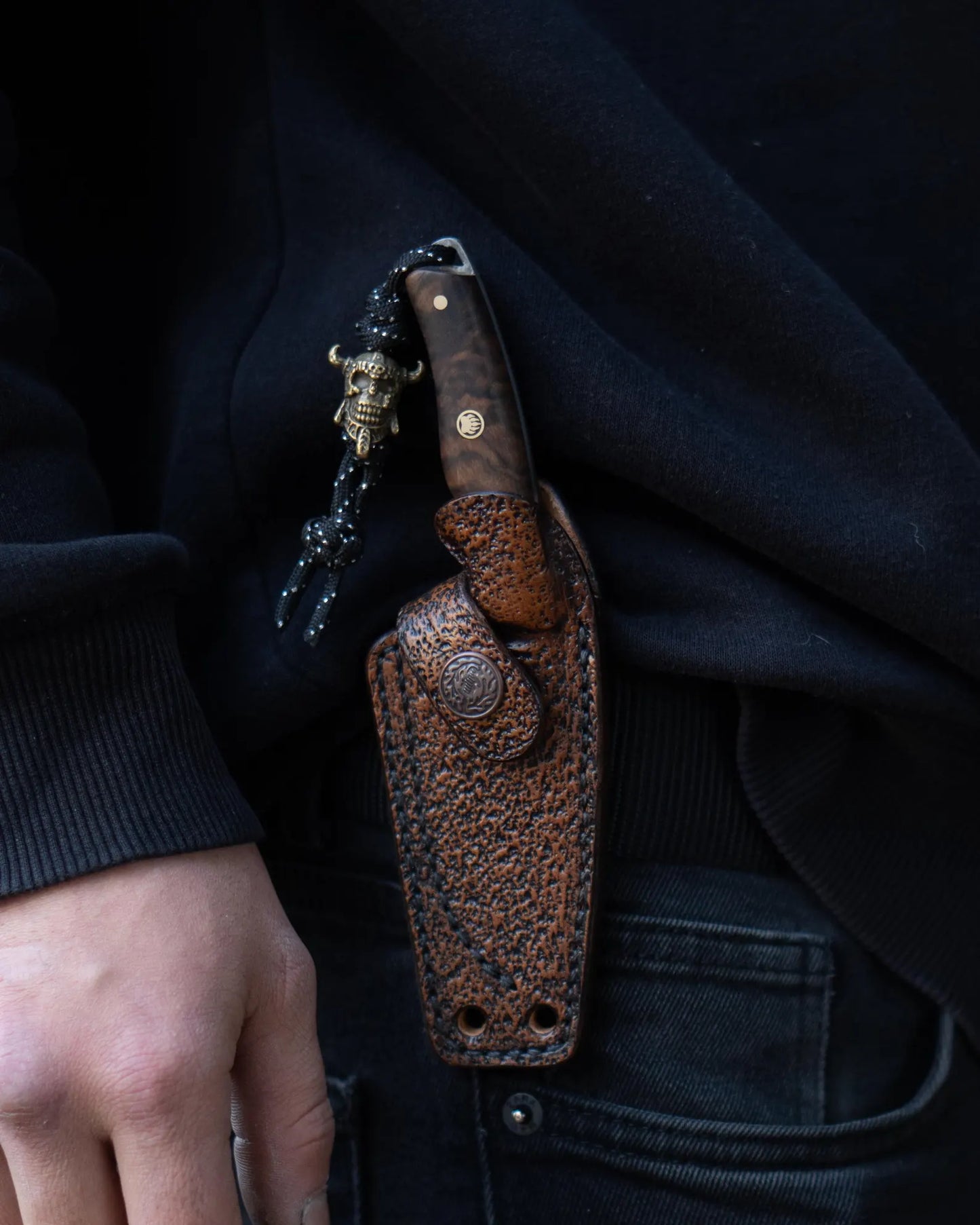 Damascus Steel Valorant-Inspired Knife – Custom Gaming Blade with Leather Sheath