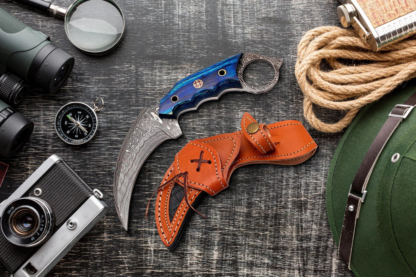 Damascus Steel Karambit Throwing Knife – Curved Blade for Tactical & Precision Use