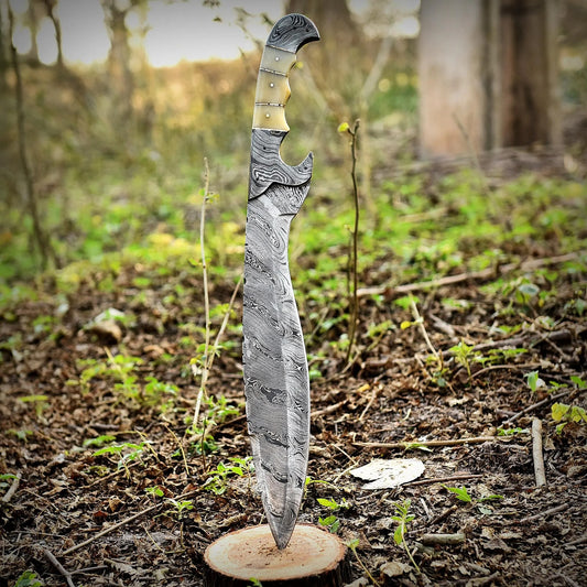 Handmade Damascus Steel Bowie Knife – Hunting & Outdoor Survival Blade with Leather Sheath