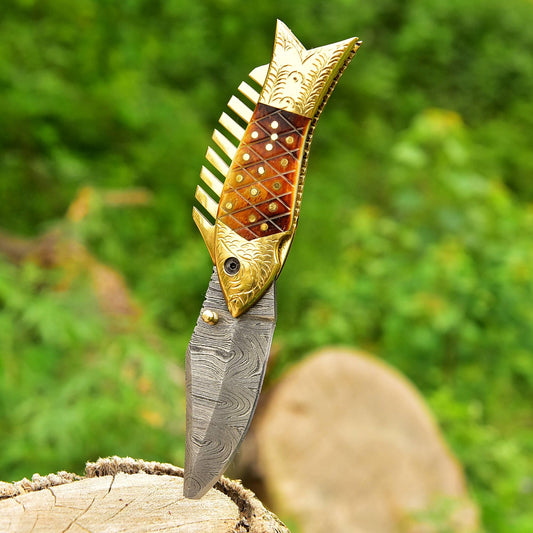 Damascus Pocket Knife – Wooden Handle with Brass Bolsters
